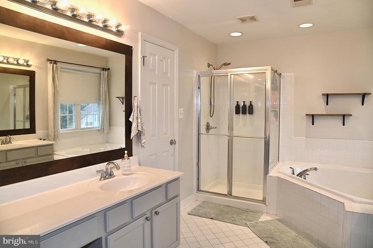 12170 EMORY FALLS, BRISTOW, Virginia 20136, 6 Bedrooms Bedrooms, 10 Rooms Rooms,3 BathroomsBathrooms,Residential,For sale,12170 EMORY FALLS,VAPW2101240 MLS # VAPW2101240