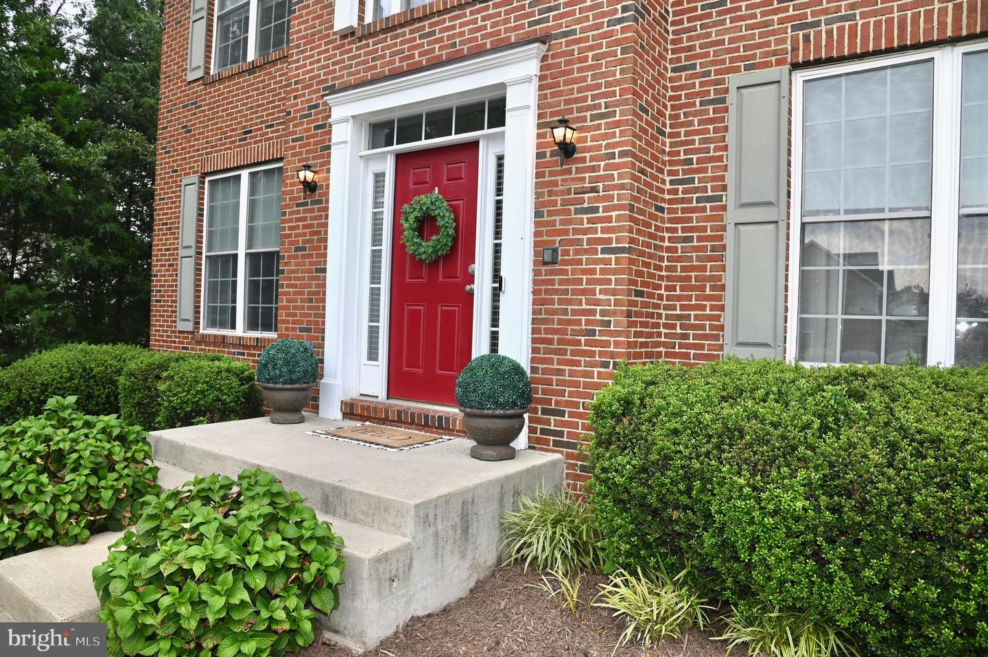 12170 EMORY FALLS, BRISTOW, Virginia 20136, 6 Bedrooms Bedrooms, 10 Rooms Rooms,3 BathroomsBathrooms,Residential,For sale,12170 EMORY FALLS,VAPW2101240 MLS # VAPW2101240