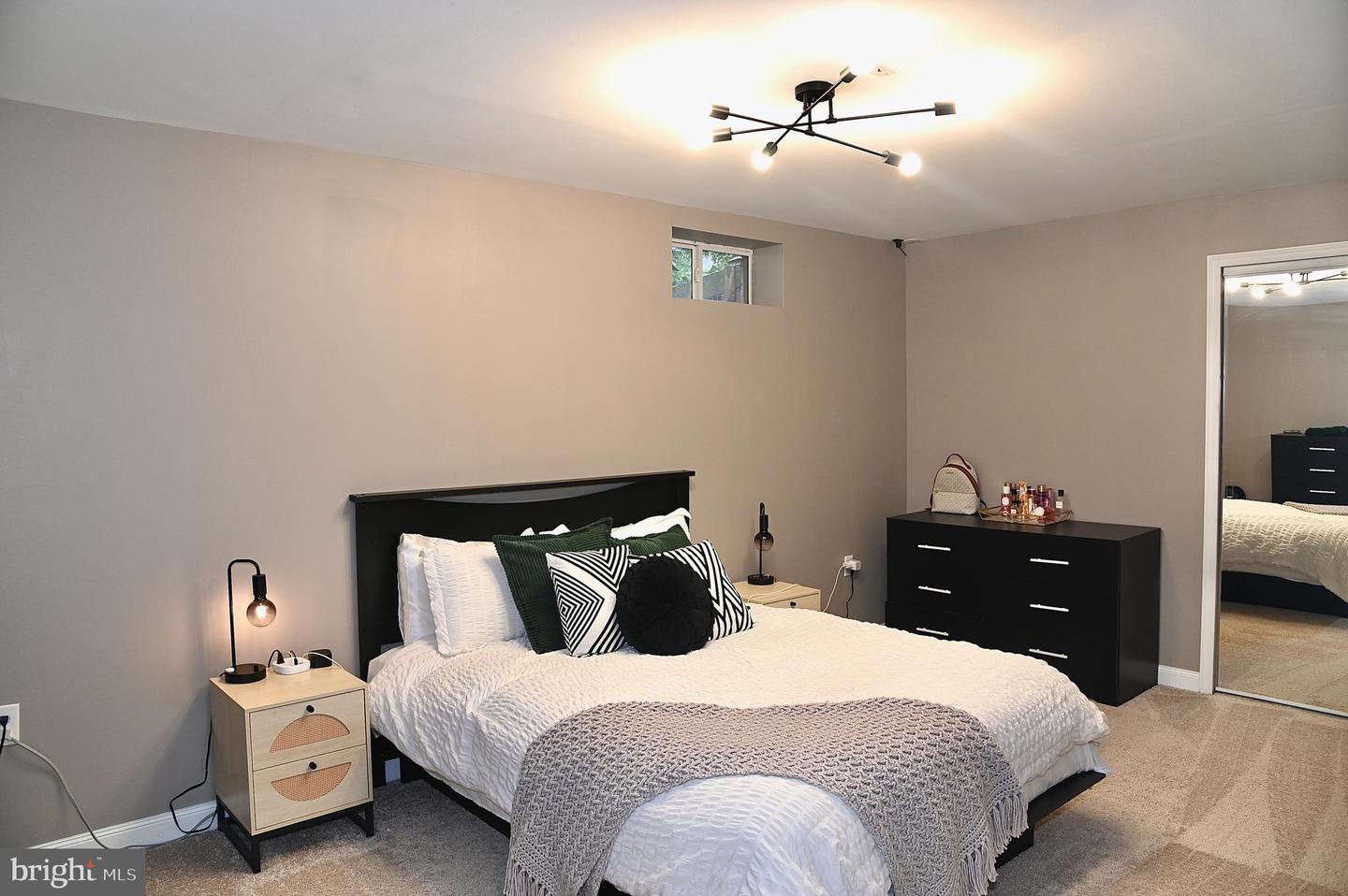 12170 EMORY FALLS, BRISTOW, Virginia 20136, 6 Bedrooms Bedrooms, 10 Rooms Rooms,3 BathroomsBathrooms,Residential,For sale,12170 EMORY FALLS,VAPW2101240 MLS # VAPW2101240