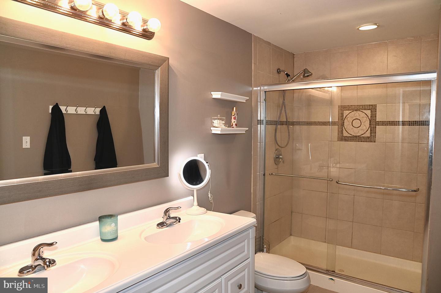 12170 EMORY FALLS, BRISTOW, Virginia 20136, 6 Bedrooms Bedrooms, 10 Rooms Rooms,3 BathroomsBathrooms,Residential,For sale,12170 EMORY FALLS,VAPW2101240 MLS # VAPW2101240