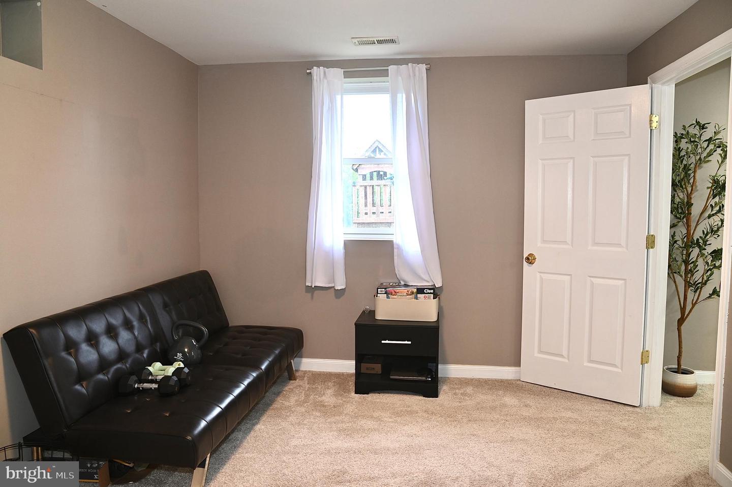 12170 EMORY FALLS, BRISTOW, Virginia 20136, 6 Bedrooms Bedrooms, 10 Rooms Rooms,3 BathroomsBathrooms,Residential,For sale,12170 EMORY FALLS,VAPW2101240 MLS # VAPW2101240