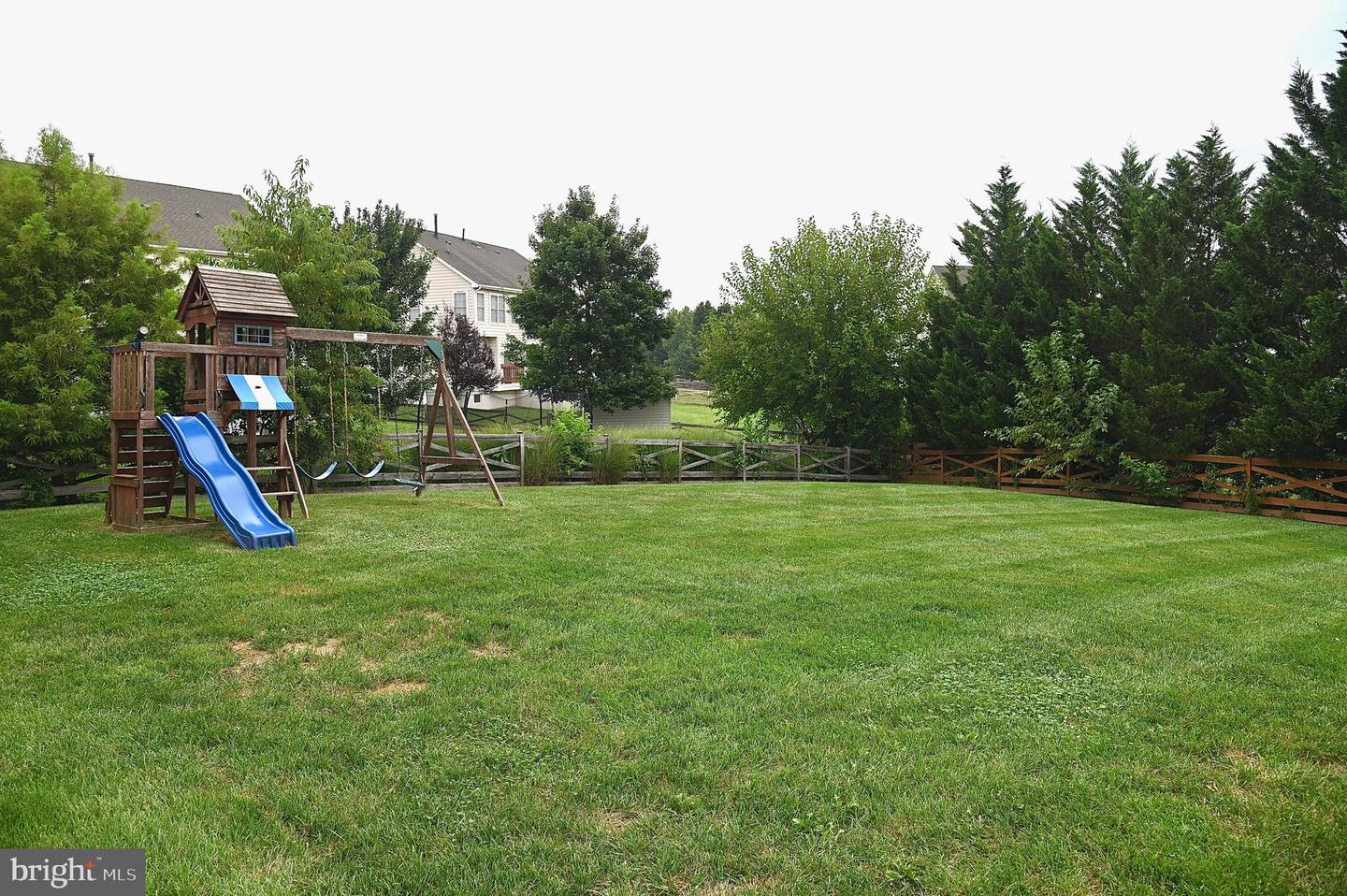 12170 EMORY FALLS, BRISTOW, Virginia 20136, 6 Bedrooms Bedrooms, 10 Rooms Rooms,3 BathroomsBathrooms,Residential,For sale,12170 EMORY FALLS,VAPW2101240 MLS # VAPW2101240