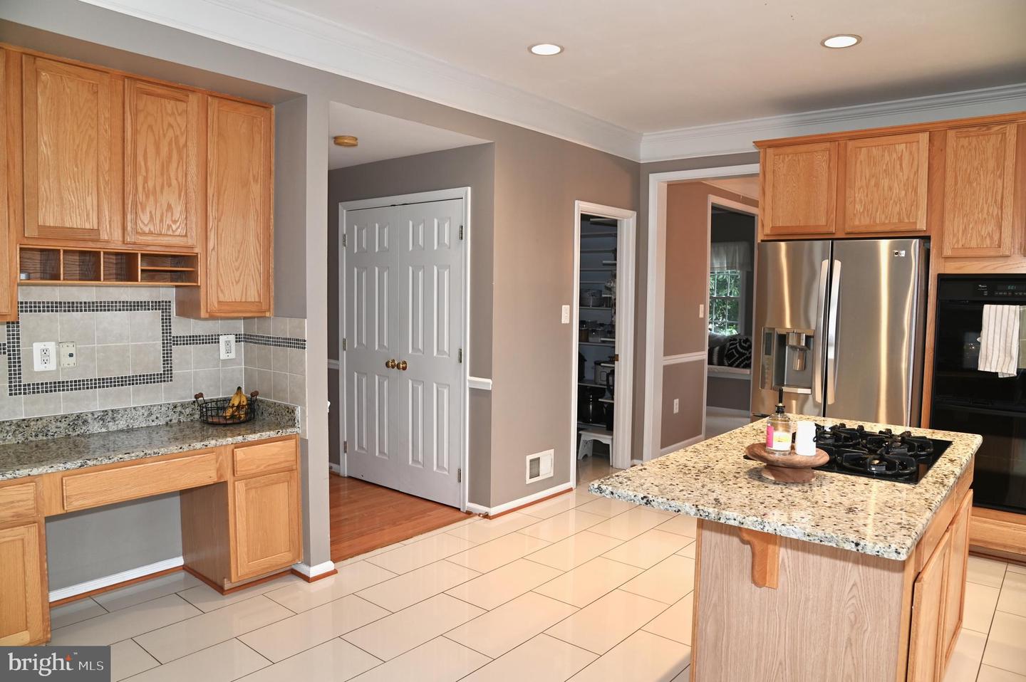12170 EMORY FALLS, BRISTOW, Virginia 20136, 6 Bedrooms Bedrooms, 10 Rooms Rooms,3 BathroomsBathrooms,Residential,For sale,12170 EMORY FALLS,VAPW2101240 MLS # VAPW2101240