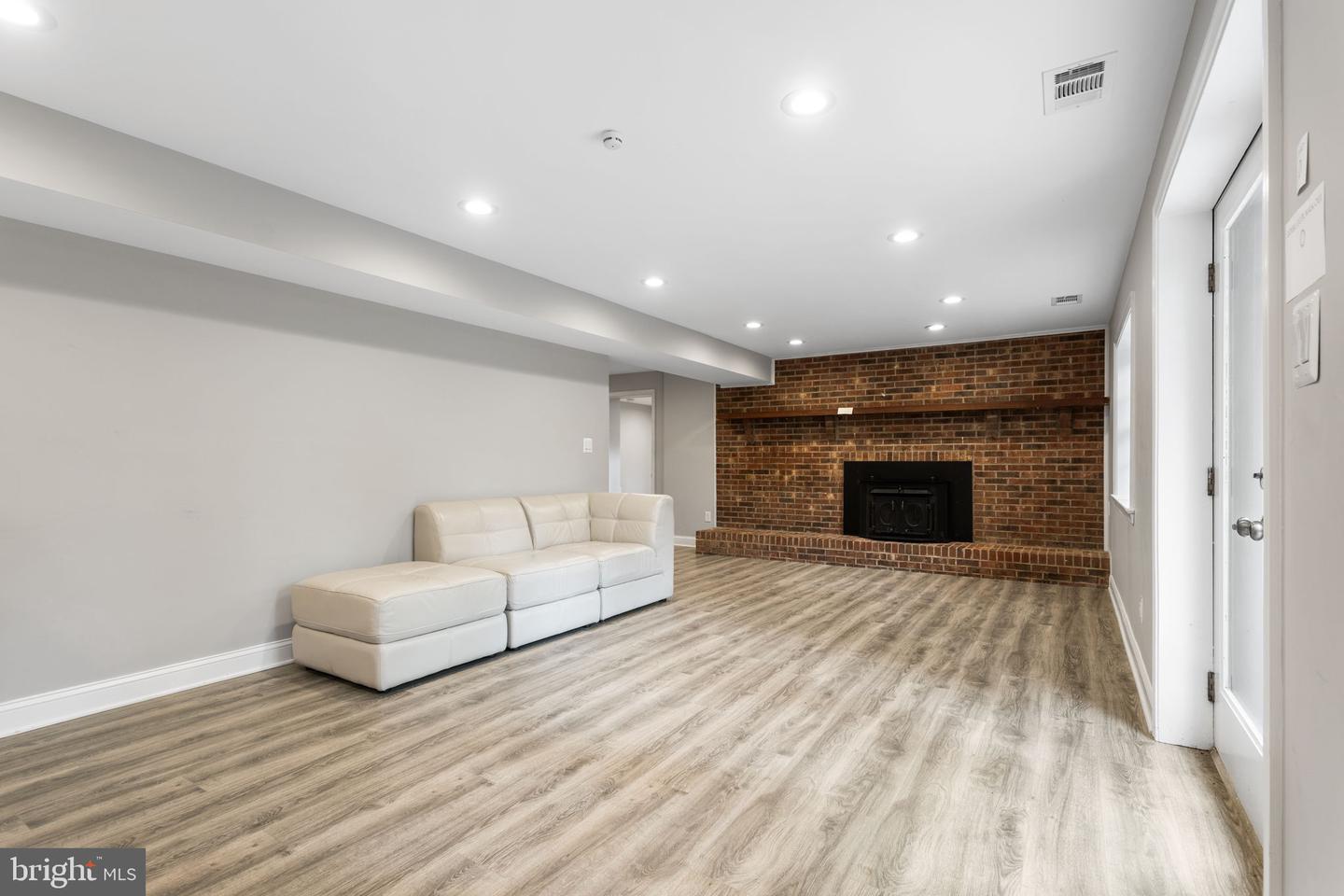 3436 HOLLY RD, ANNANDALE, Virginia 22003, 7 Bedrooms Bedrooms, ,5 BathroomsBathrooms,Residential,For sale,3436 HOLLY RD,VAFX2260732 MLS # VAFX2260732