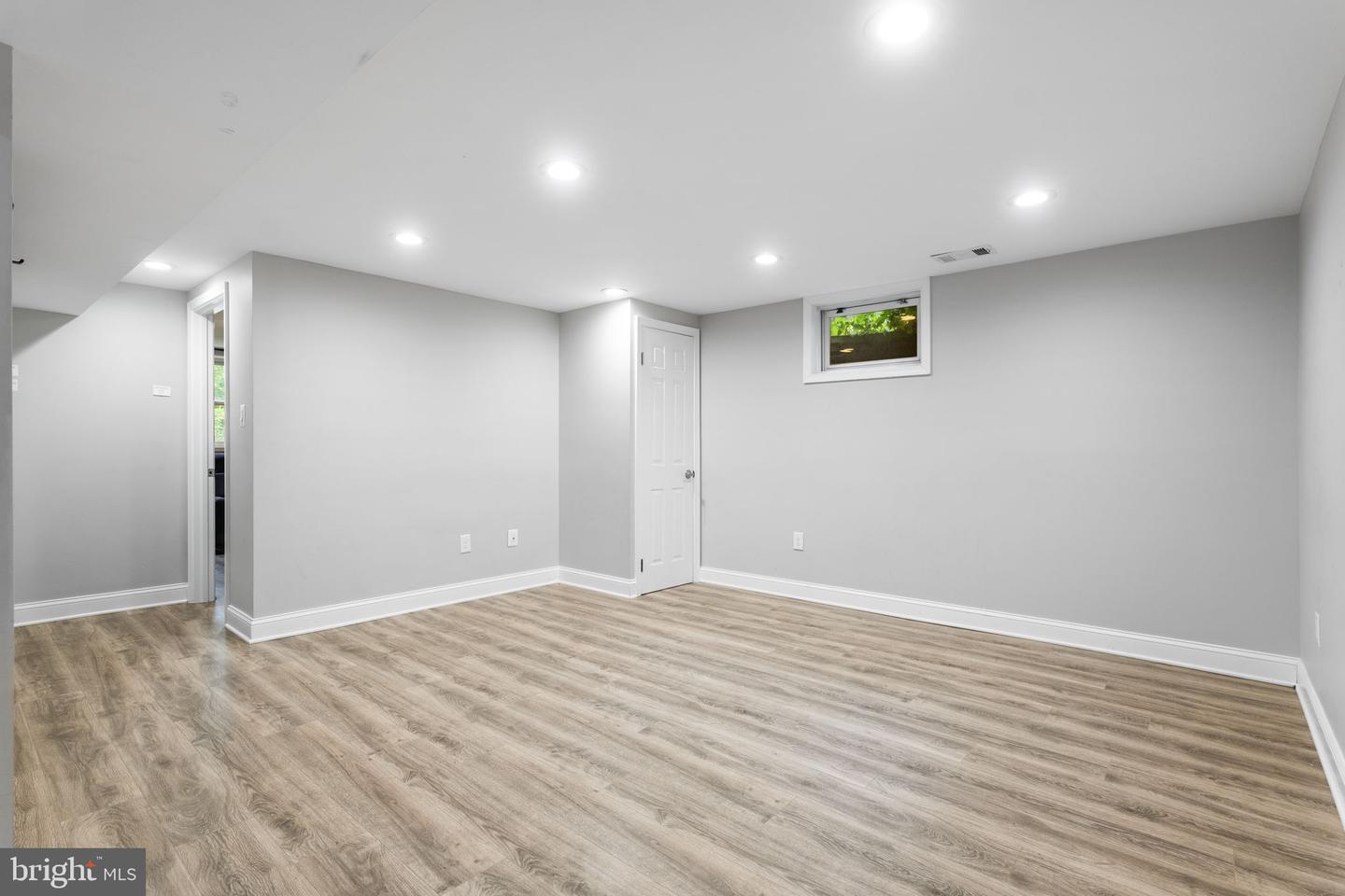 3436 HOLLY RD, ANNANDALE, Virginia 22003, 7 Bedrooms Bedrooms, ,5 BathroomsBathrooms,Residential,For sale,3436 HOLLY RD,VAFX2260732 MLS # VAFX2260732