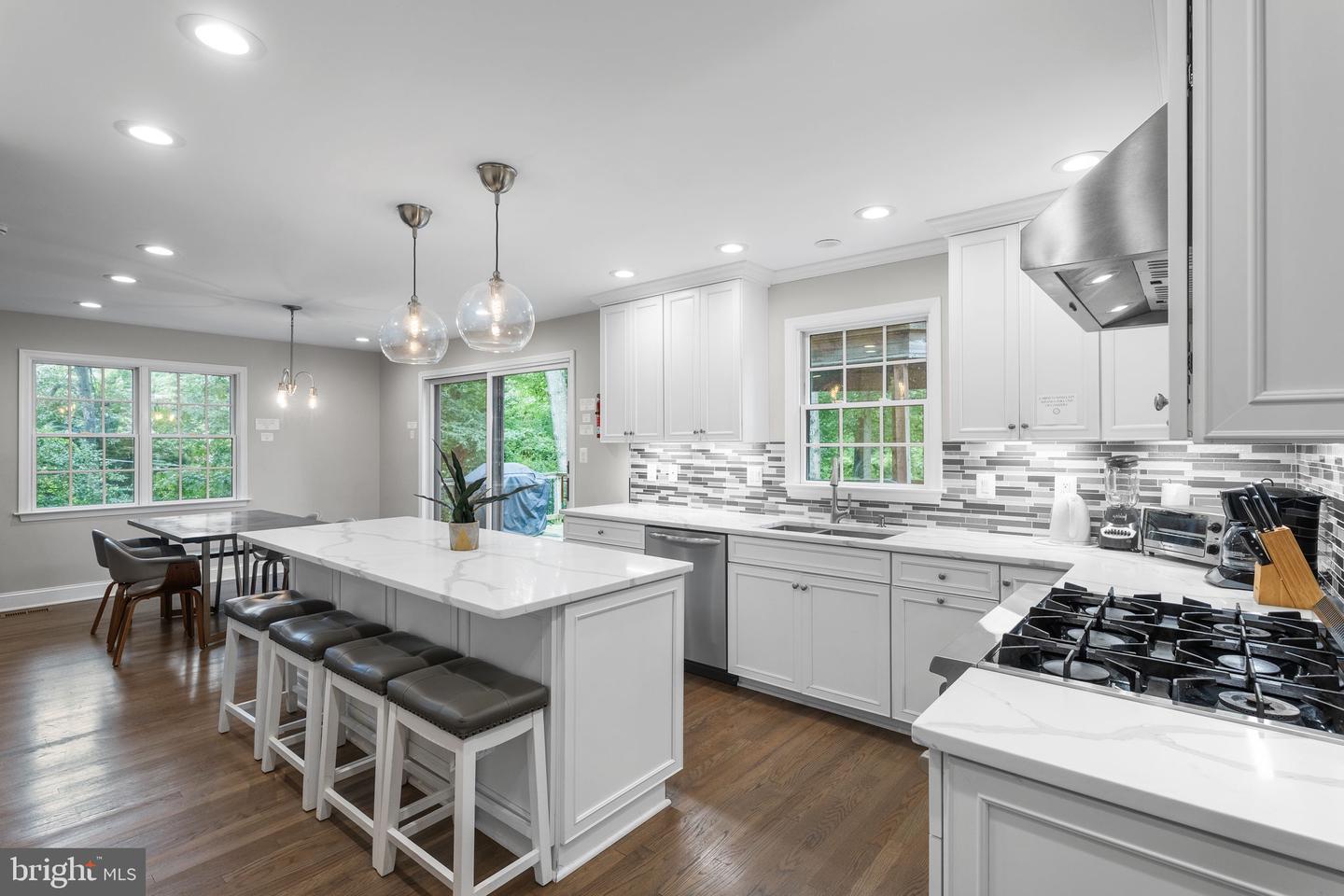 3436 HOLLY RD, ANNANDALE, Virginia 22003, 7 Bedrooms Bedrooms, ,5 BathroomsBathrooms,Residential,For sale,3436 HOLLY RD,VAFX2260732 MLS # VAFX2260732