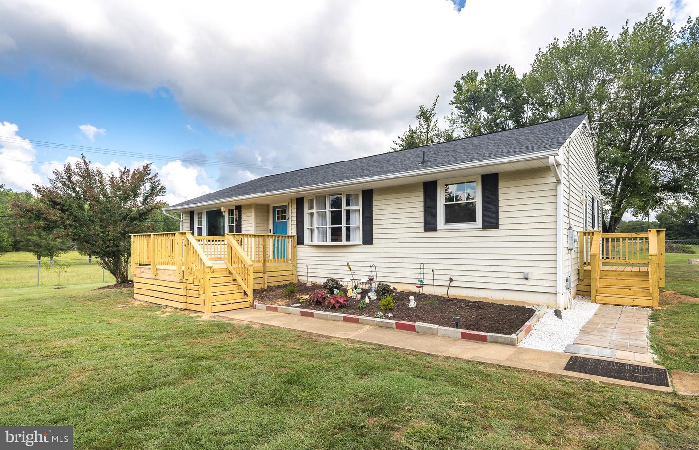 2534 POPLAR RD, FREDERICKSBURG, Virginia 22406, 3 Bedrooms Bedrooms, ,2 BathroomsBathrooms,Residential,For sale,2534 POPLAR RD,VAST2041750 MLS # VAST2041750