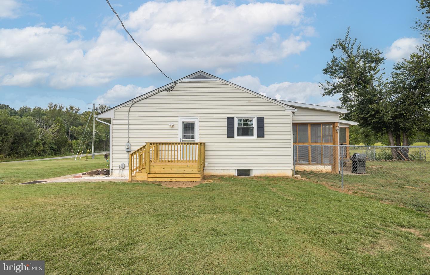 2534 POPLAR RD, FREDERICKSBURG, Virginia 22406, 3 Bedrooms Bedrooms, ,2 BathroomsBathrooms,Residential,For sale,2534 POPLAR RD,VAST2041750 MLS # VAST2041750