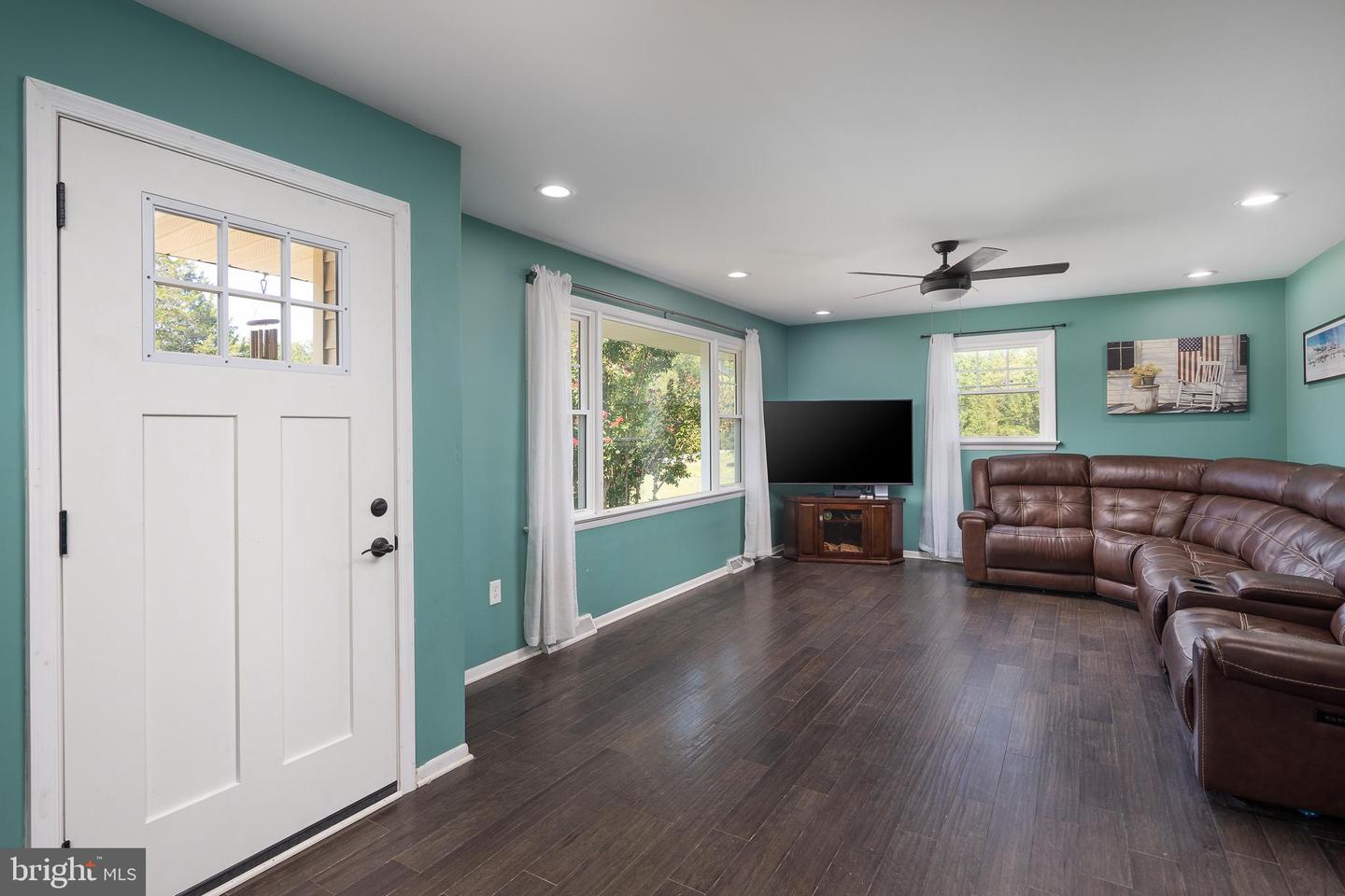 2534 POPLAR RD, FREDERICKSBURG, Virginia 22406, 3 Bedrooms Bedrooms, ,2 BathroomsBathrooms,Residential,For sale,2534 POPLAR RD,VAST2041750 MLS # VAST2041750