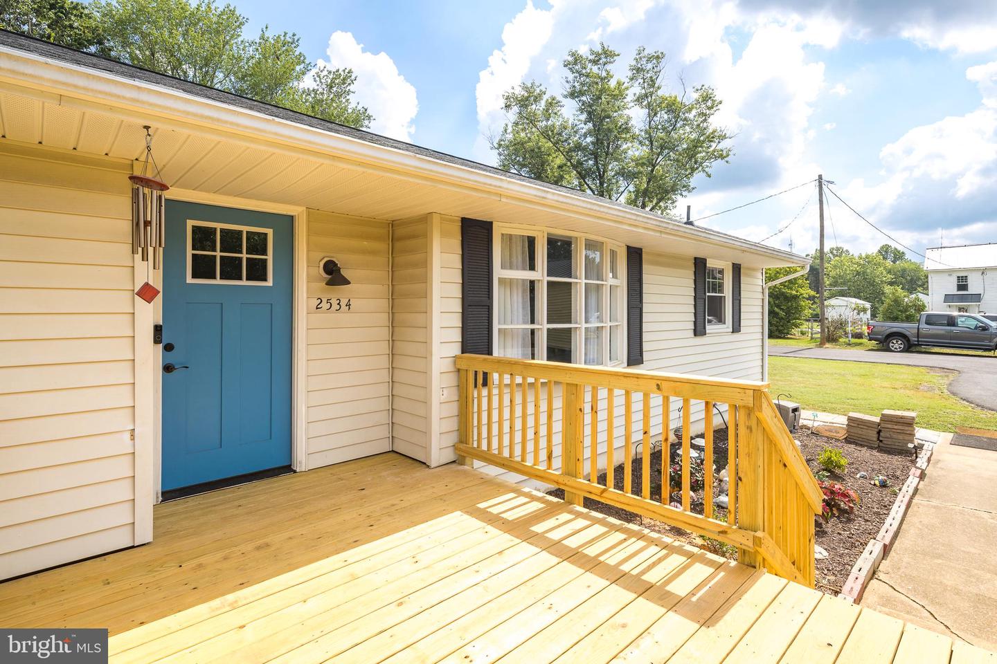 2534 POPLAR RD, FREDERICKSBURG, Virginia 22406, 3 Bedrooms Bedrooms, ,2 BathroomsBathrooms,Residential,For sale,2534 POPLAR RD,VAST2041750 MLS # VAST2041750