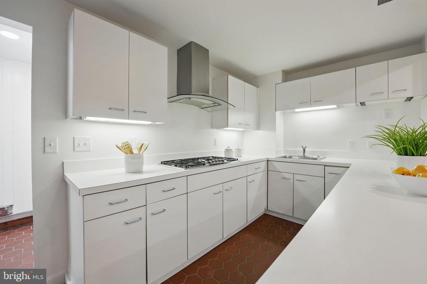 219 N PITT ST, ALEXANDRIA, Virginia 22314, 3 Bedrooms Bedrooms, ,2 BathroomsBathrooms,Residential,For sale,219 N PITT ST,VAAX2048522 MLS # VAAX2048522