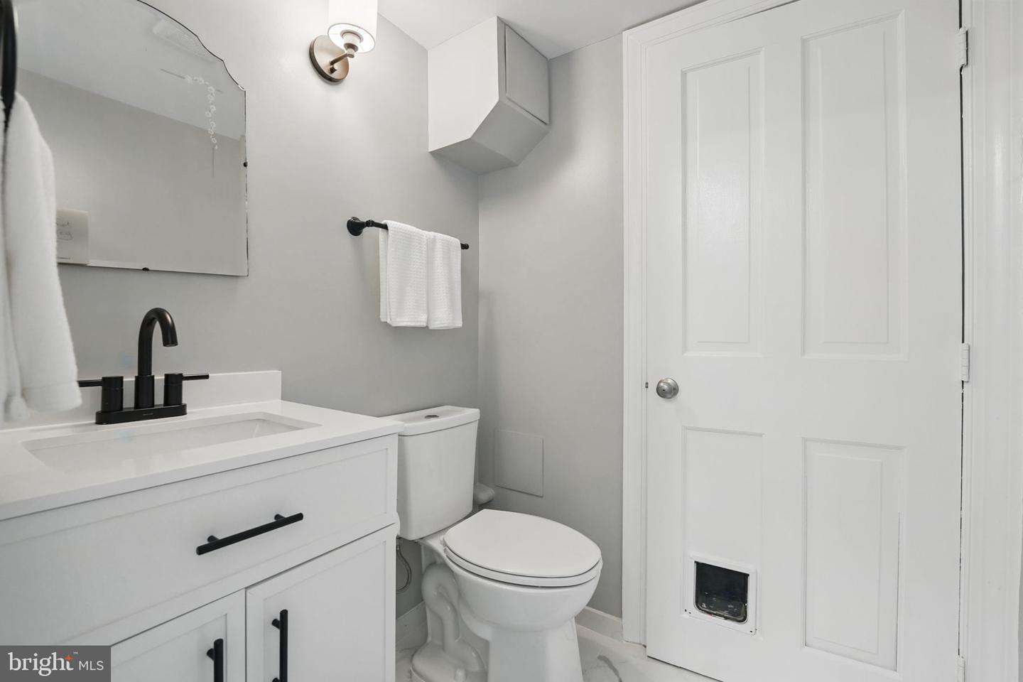 219 N PITT ST, ALEXANDRIA, Virginia 22314, 3 Bedrooms Bedrooms, ,2 BathroomsBathrooms,Residential,For sale,219 N PITT ST,VAAX2048522 MLS # VAAX2048522