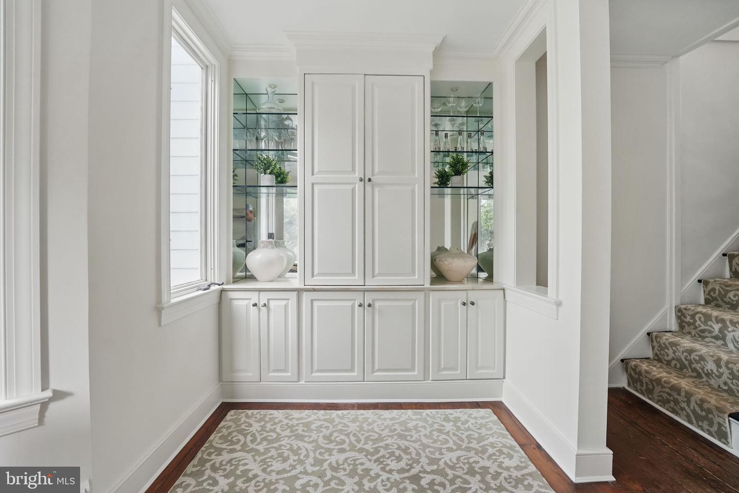219 N PITT ST, ALEXANDRIA, Virginia 22314, 3 Bedrooms Bedrooms, ,2 BathroomsBathrooms,Residential,For sale,219 N PITT ST,VAAX2048522 MLS # VAAX2048522