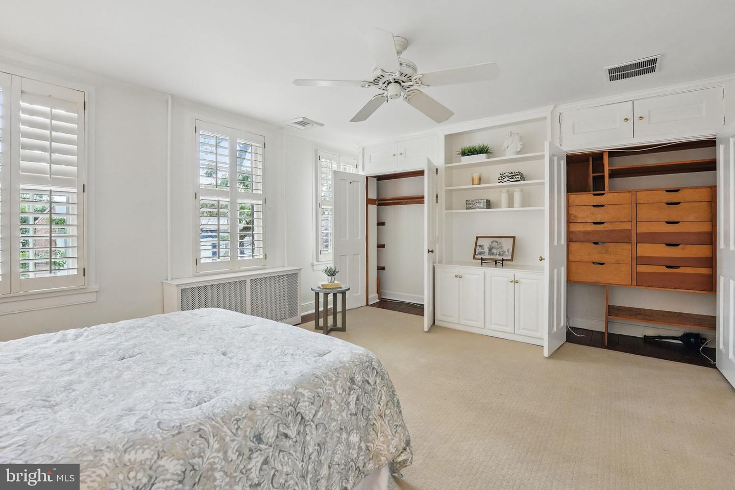 219 N PITT ST, ALEXANDRIA, Virginia 22314, 3 Bedrooms Bedrooms, ,2 BathroomsBathrooms,Residential,For sale,219 N PITT ST,VAAX2048522 MLS # VAAX2048522
