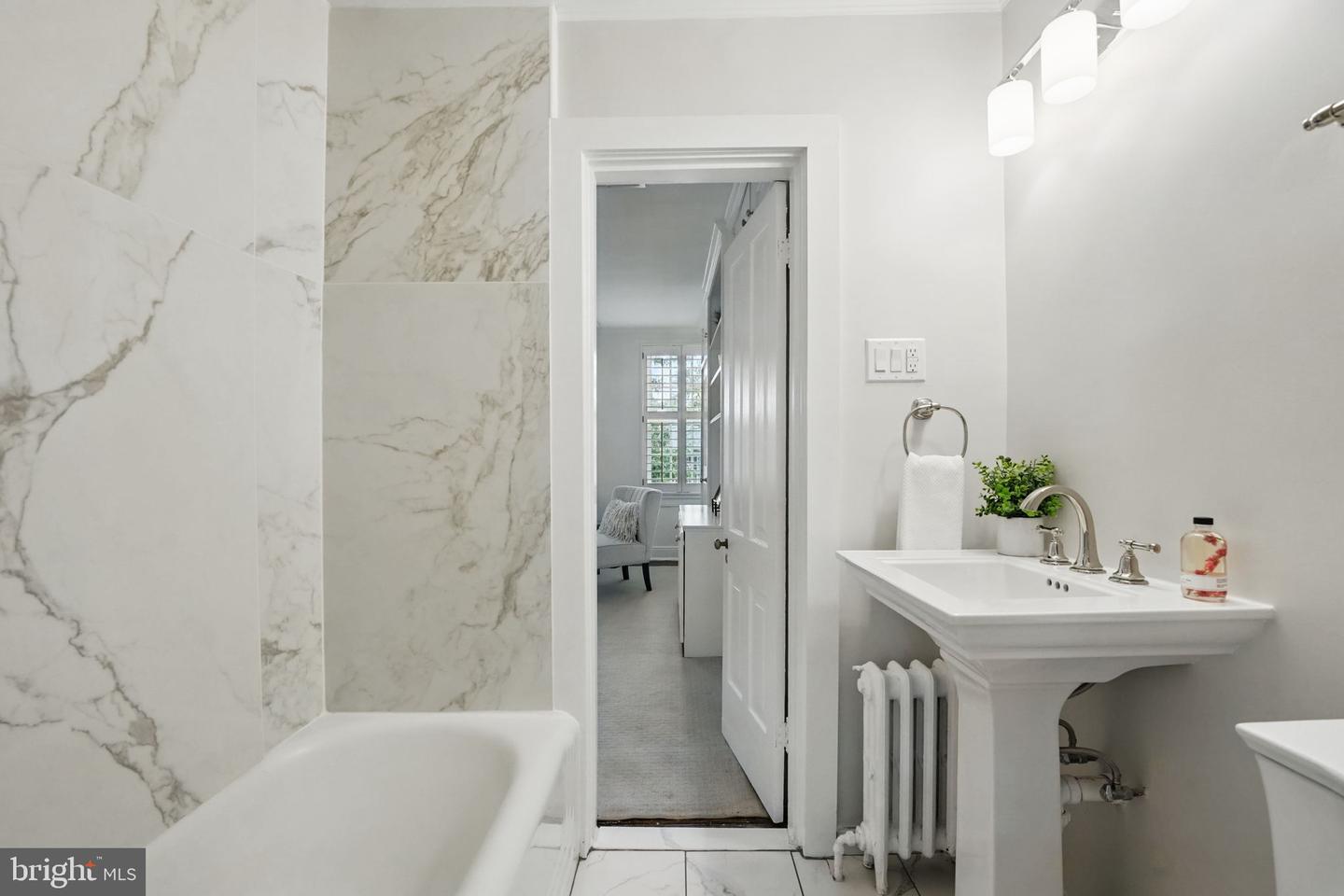 219 N PITT ST, ALEXANDRIA, Virginia 22314, 3 Bedrooms Bedrooms, ,2 BathroomsBathrooms,Residential,For sale,219 N PITT ST,VAAX2048522 MLS # VAAX2048522