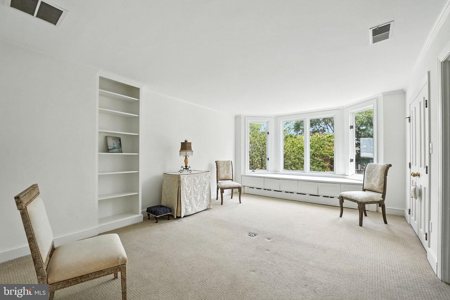 219 N PITT ST, ALEXANDRIA, Virginia 22314, 3 Bedrooms Bedrooms, ,2 BathroomsBathrooms,Residential,For sale,219 N PITT ST,VAAX2048522 MLS # VAAX2048522