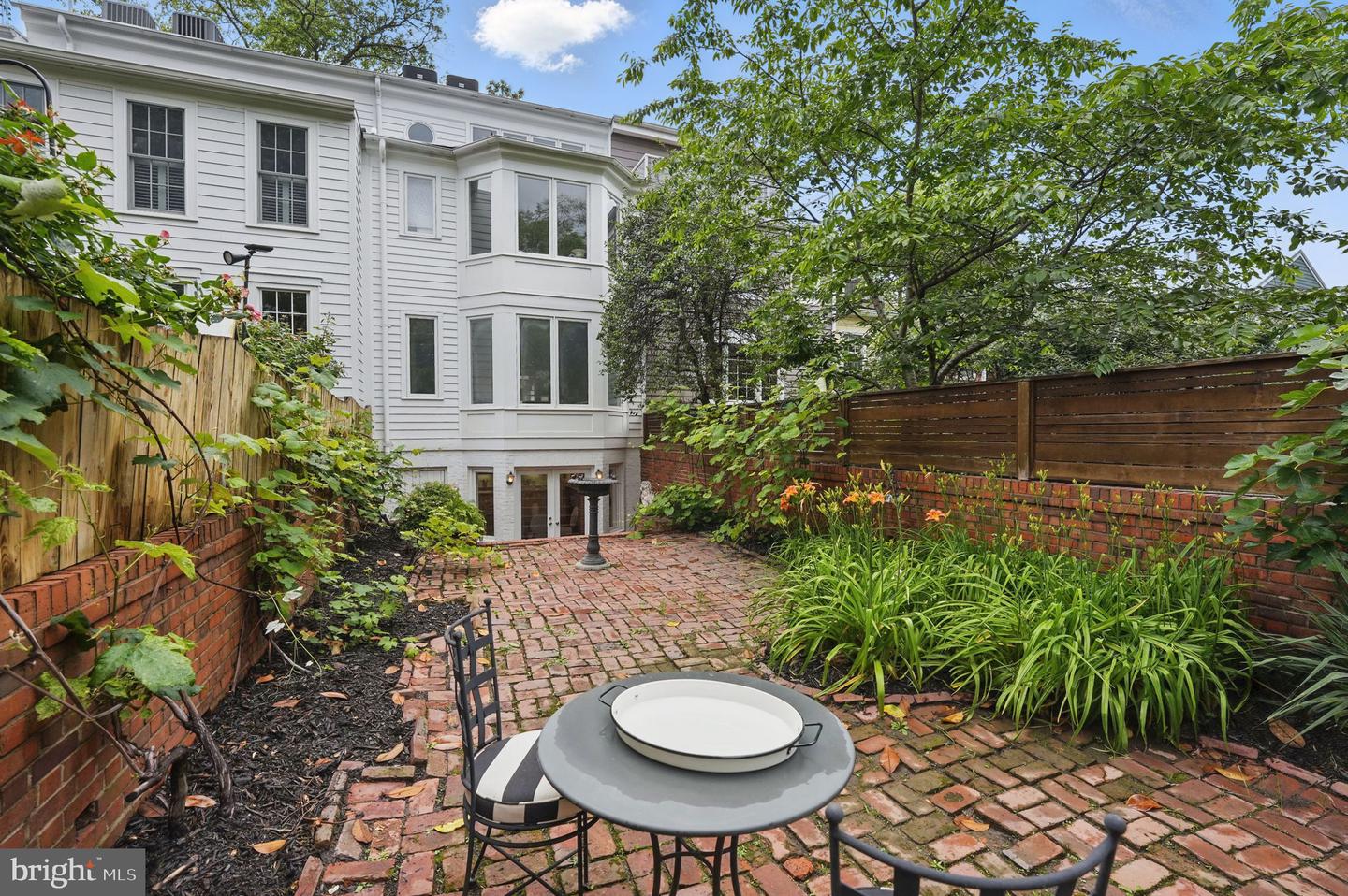 219 N PITT ST, ALEXANDRIA, Virginia 22314, 3 Bedrooms Bedrooms, ,2 BathroomsBathrooms,Residential,For sale,219 N PITT ST,VAAX2048522 MLS # VAAX2048522