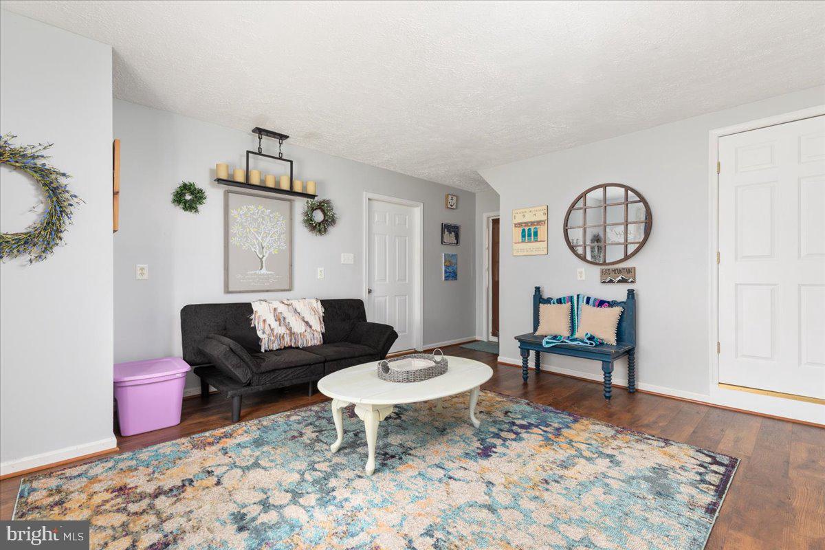 123 JULEE DR, WINCHESTER, Virginia 22602, 3 Bedrooms Bedrooms, ,3 BathroomsBathrooms,Residential,For sale,123 JULEE DR,VAFV2036054 MLS # VAFV2036054