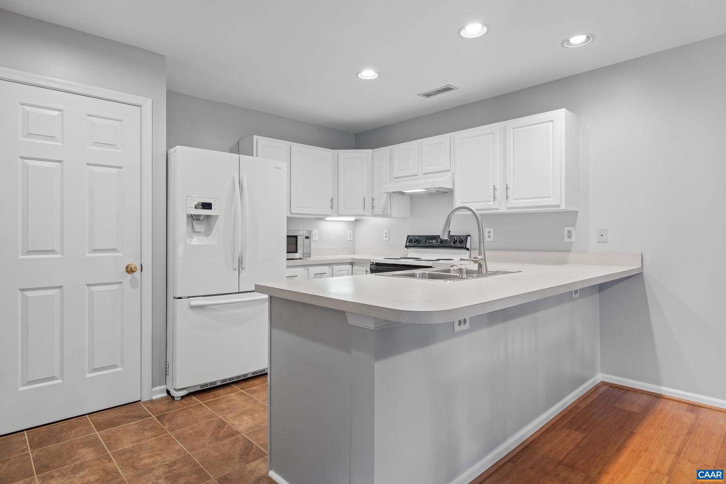 1254 CLOVER RIDGE PL, CHARLOTTESVILLE, Virginia 22901, 3 Bedrooms Bedrooms, ,2 BathroomsBathrooms,Residential,For sale,1254 CLOVER RIDGE PL,667863 MLS # 667863