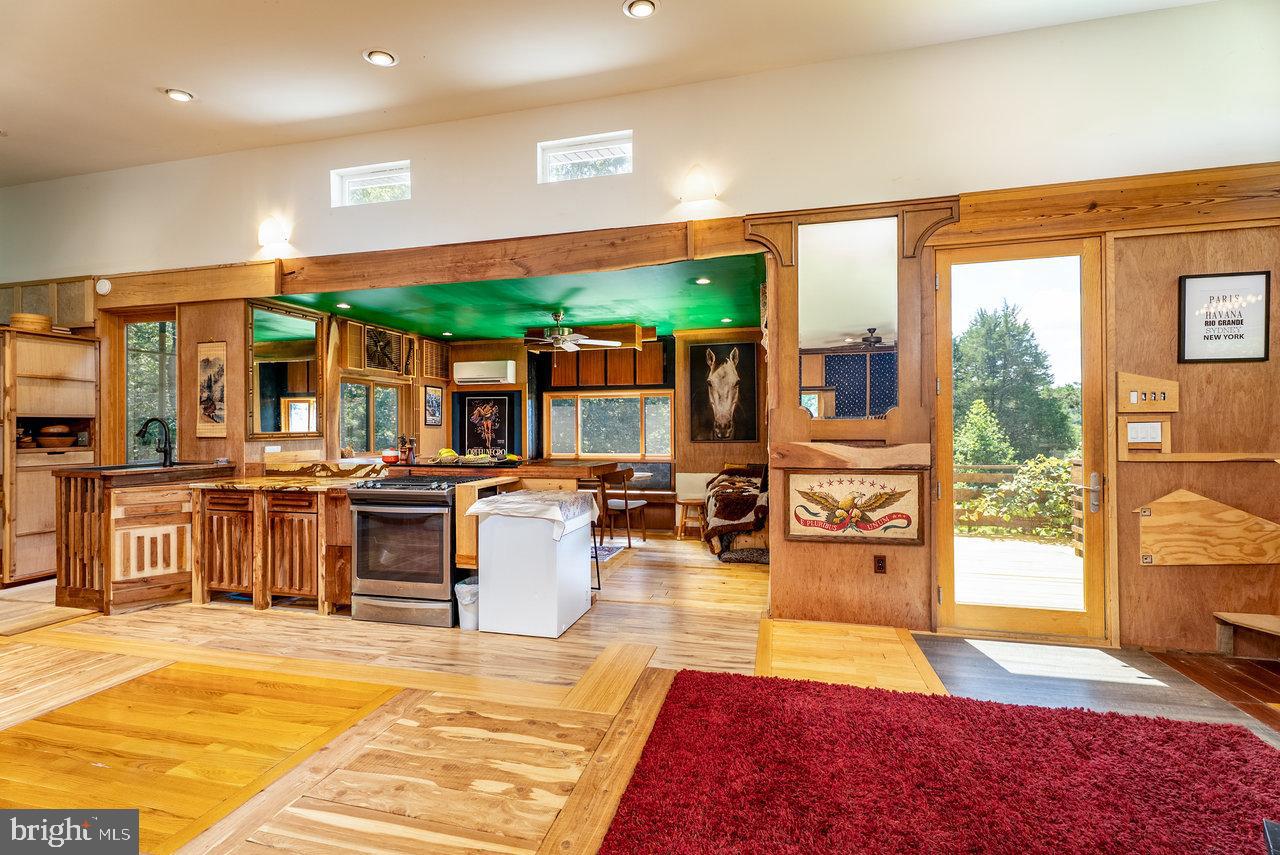 606 RIVERSIDE DR, LURAY, Virginia 22835, 1 Bedroom Bedrooms, ,1 BathroomBathrooms,Residential,For sale,606 RIVERSIDE DR,VAPA2005272 MLS # VAPA2005272