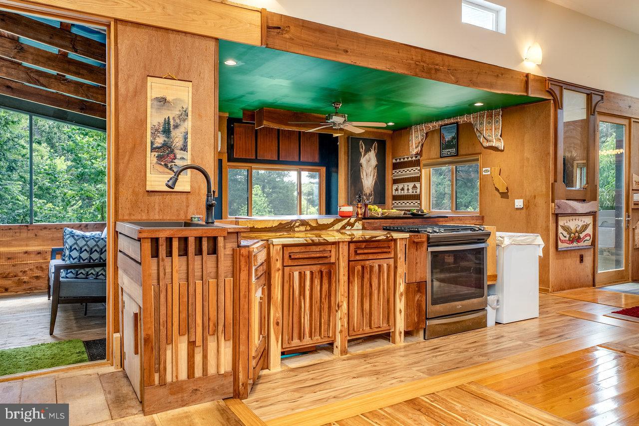 606 RIVERSIDE DR, LURAY, Virginia 22835, 1 Bedroom Bedrooms, ,1 BathroomBathrooms,Residential,For sale,606 RIVERSIDE DR,VAPA2005272 MLS # VAPA2005272