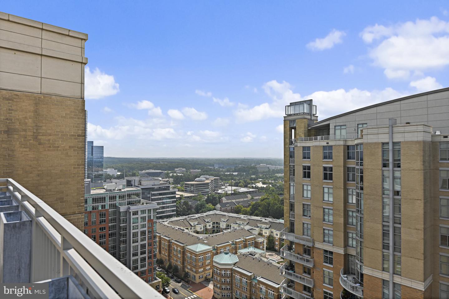 11990 MARKET ST #2101, RESTON, Virginia 20190, 2 Bedrooms Bedrooms, ,2 BathroomsBathrooms,Residential,For sale,11990 MARKET ST #2101,VAFX2261668 MLS # VAFX2261668