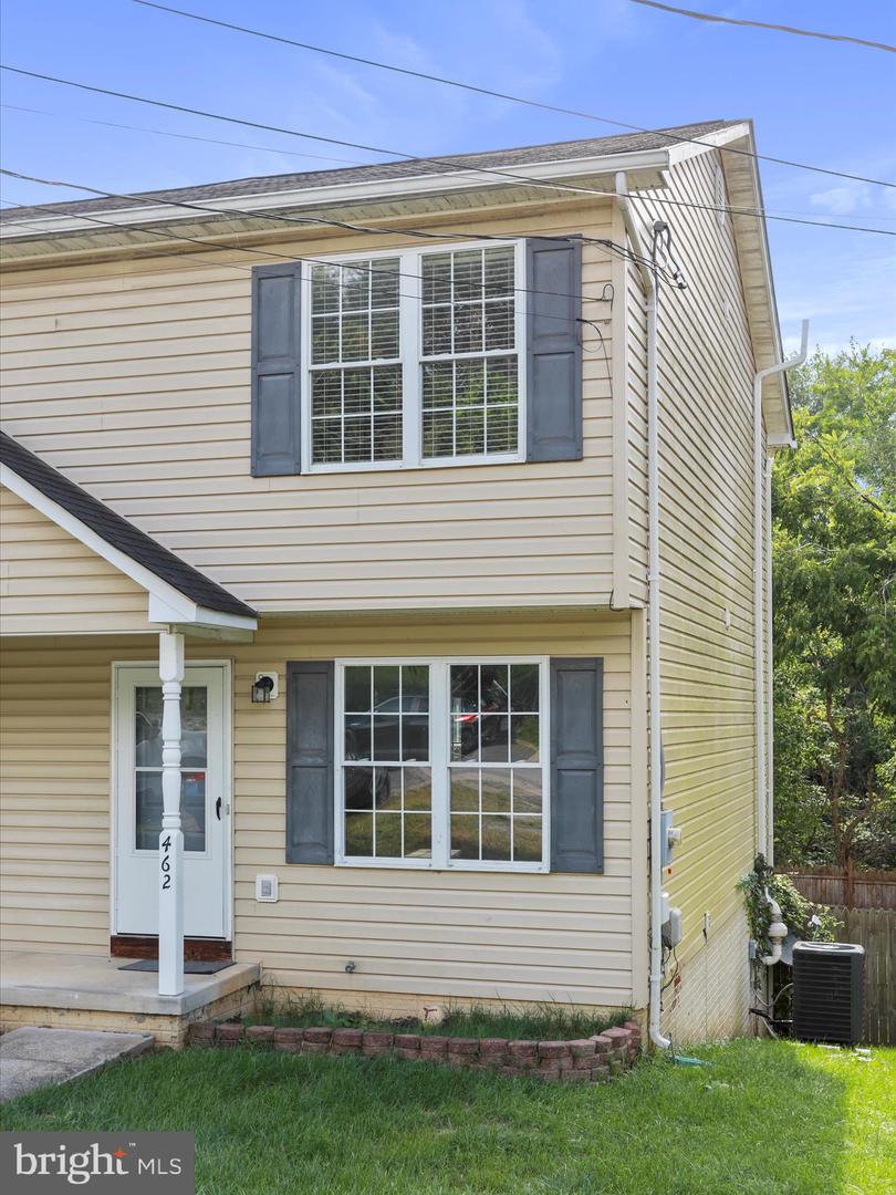 462 CHERRYDALE AVE, FRONT ROYAL, Virginia 22630, 2 Bedrooms Bedrooms, 8 Rooms Rooms,2 BathroomsBathrooms,Residential,For sale,462 CHERRYDALE AVE,VAWR2011984 MLS # VAWR2011984