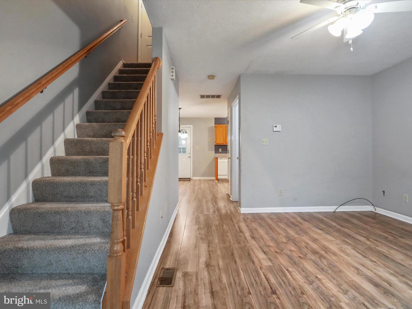 462 CHERRYDALE AVE, FRONT ROYAL, Virginia 22630, 2 Bedrooms Bedrooms, 8 Rooms Rooms,2 BathroomsBathrooms,Residential,For sale,462 CHERRYDALE AVE,VAWR2011984 MLS # VAWR2011984