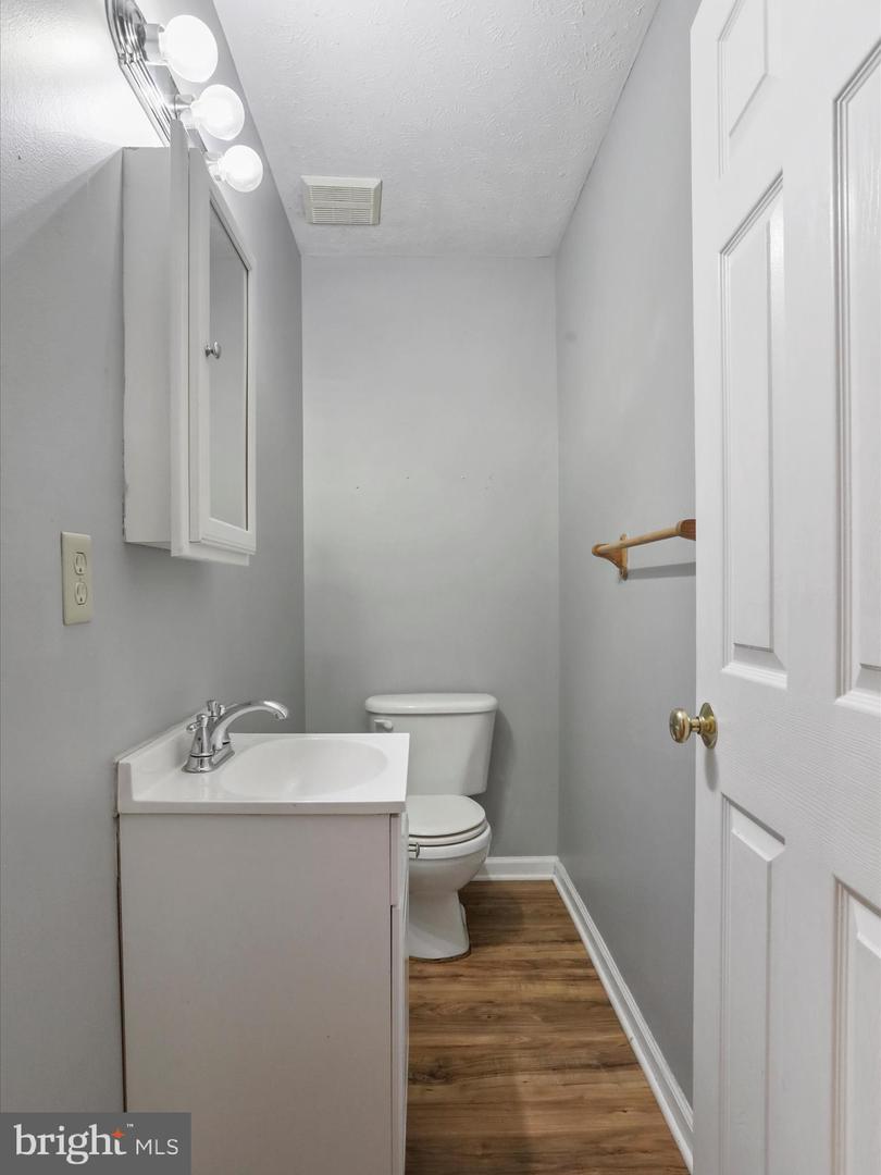 462 CHERRYDALE AVE, FRONT ROYAL, Virginia 22630, 2 Bedrooms Bedrooms, 8 Rooms Rooms,2 BathroomsBathrooms,Residential,For sale,462 CHERRYDALE AVE,VAWR2011984 MLS # VAWR2011984