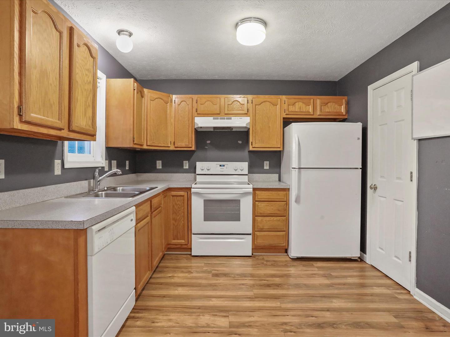 462 CHERRYDALE AVE, FRONT ROYAL, Virginia 22630, 2 Bedrooms Bedrooms, 8 Rooms Rooms,2 BathroomsBathrooms,Residential,For sale,462 CHERRYDALE AVE,VAWR2011984 MLS # VAWR2011984