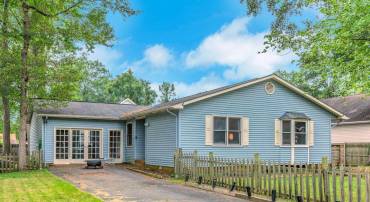 128 7TH ST, COLONIAL BEACH, Virginia 22443, 3 Bedrooms Bedrooms, 5 Rooms Rooms,2 BathroomsBathrooms,Residential,For sale,128 7TH ST,VAWE2009576 MLS # VAWE2009576