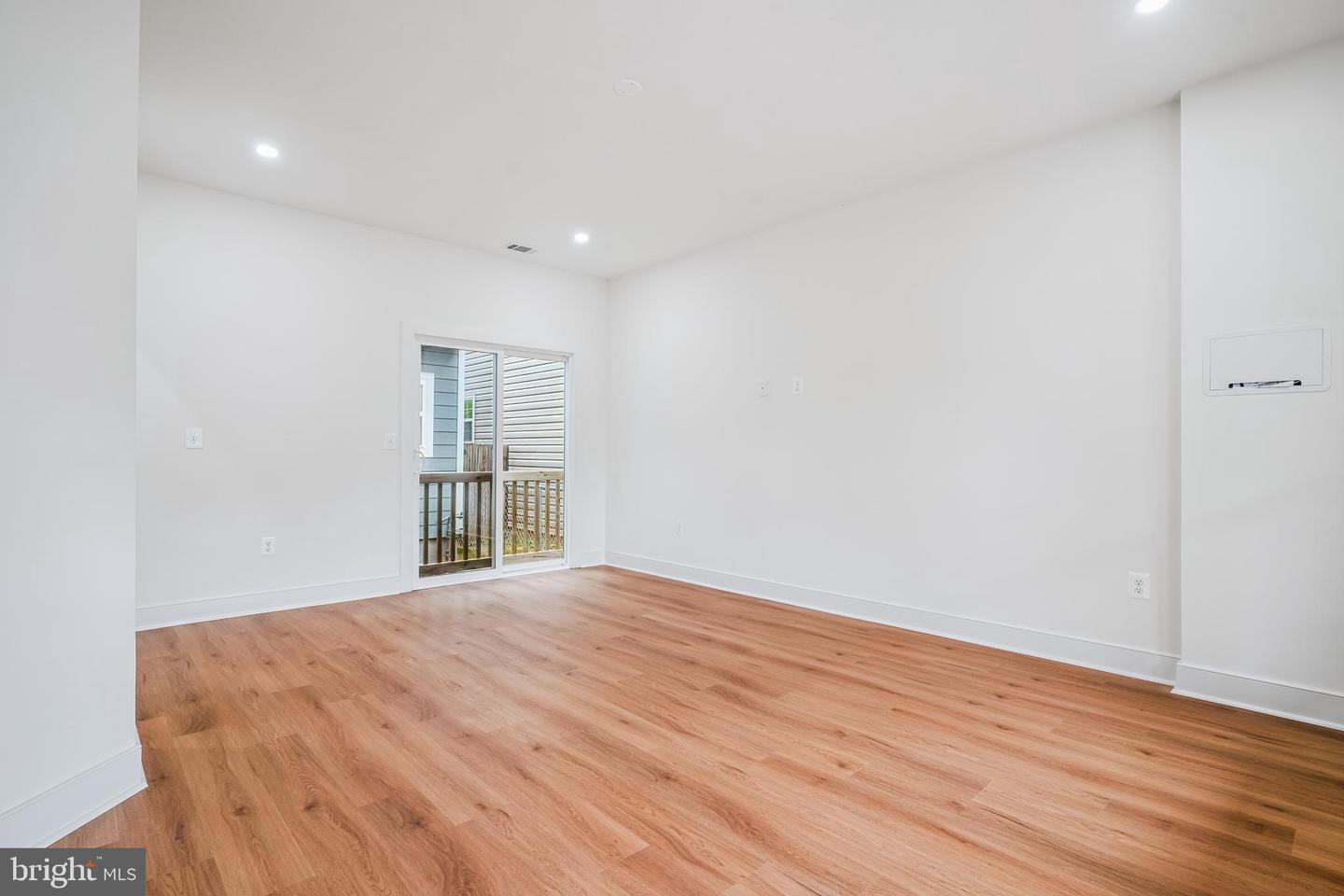 215 MCKINNEY ST, FREDERICKSBURG, Virginia 22401, 3 Bedrooms Bedrooms, ,2 BathroomsBathrooms,Residential,For sale,215 MCKINNEY ST,VAFB2008794 MLS # VAFB2008794