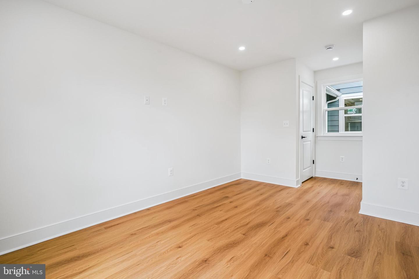 215 MCKINNEY ST, FREDERICKSBURG, Virginia 22401, 3 Bedrooms Bedrooms, ,2 BathroomsBathrooms,Residential,For sale,215 MCKINNEY ST,VAFB2008794 MLS # VAFB2008794