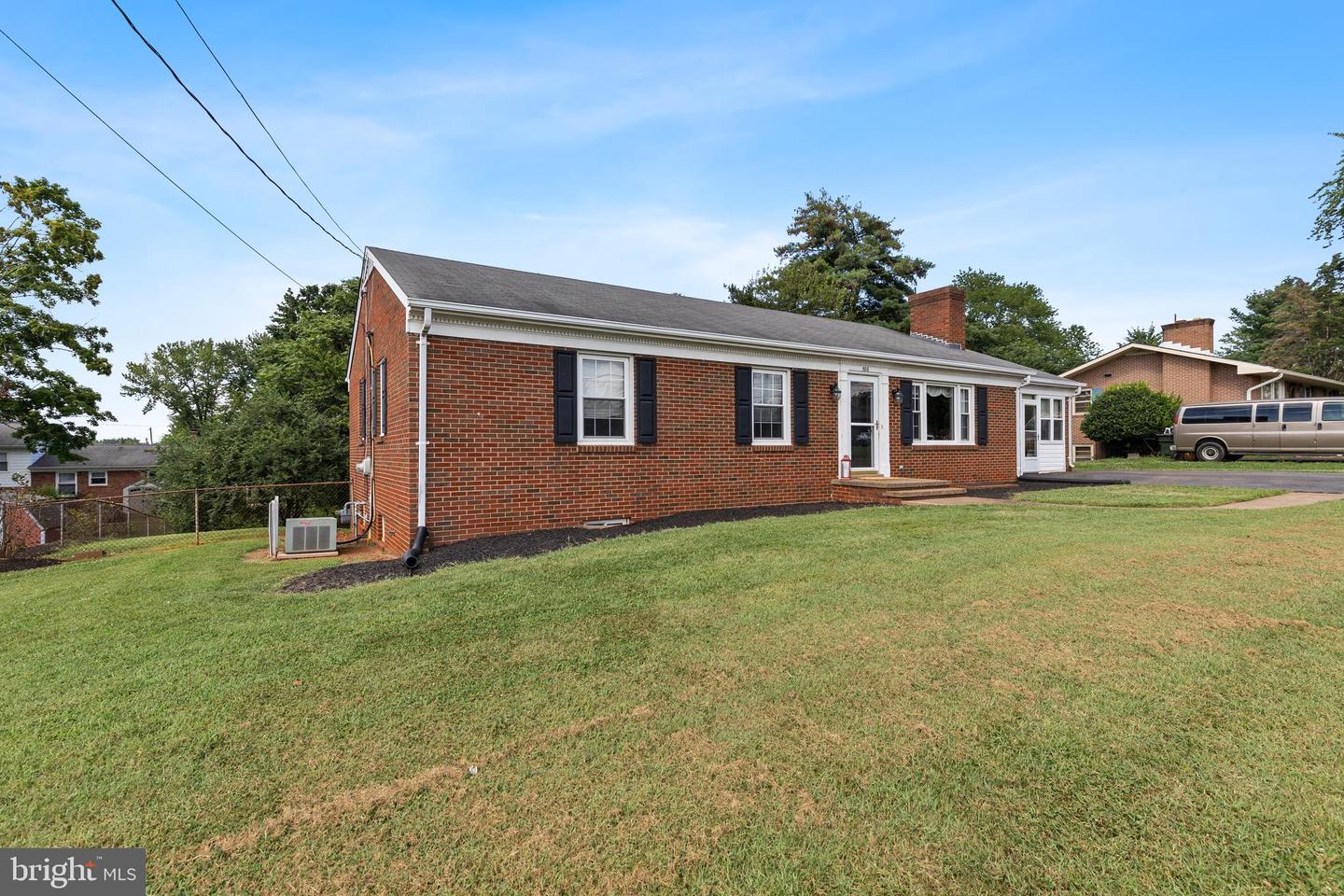 506 AZALEA ST, CULPEPER, Virginia 22701, 3 Bedrooms Bedrooms, ,2 BathroomsBathrooms,Residential,For sale,506 AZALEA ST,VACU2011344 MLS # VACU2011344