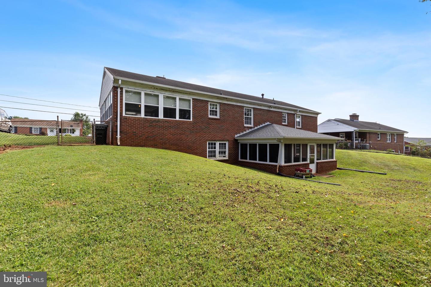 506 AZALEA ST, CULPEPER, Virginia 22701, 3 Bedrooms Bedrooms, ,2 BathroomsBathrooms,Residential,For sale,506 AZALEA ST,VACU2011344 MLS # VACU2011344