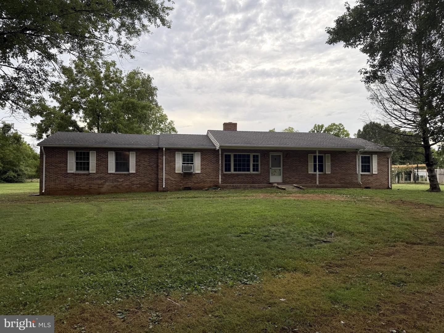 667 CRUMS CHURCH RD, BERRYVILLE, Virginia 22611, 3 Bedrooms Bedrooms, ,2 BathroomsBathrooms,Residential,For sale,667 CRUMS CHURCH RD,VACL2005976 MLS # VACL2005976