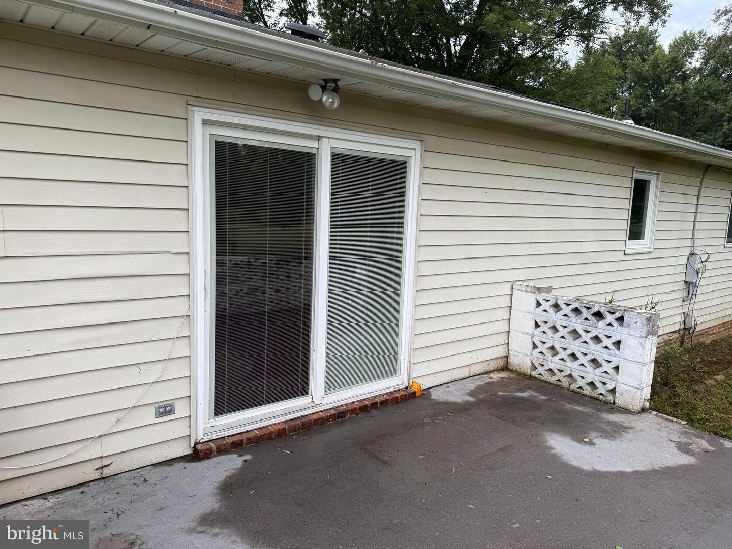 667 CRUMS CHURCH RD, BERRYVILLE, Virginia 22611, 3 Bedrooms Bedrooms, ,2 BathroomsBathrooms,Residential,For sale,667 CRUMS CHURCH RD,VACL2005976 MLS # VACL2005976