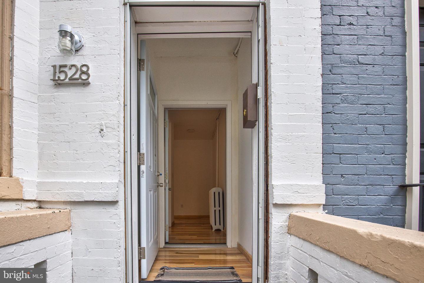 1528 E ST SE, WASHINGTON, District Of Columbia 20003, 3 Bedrooms Bedrooms, ,1 BathroomBathrooms,Residential,For sale,1528 E ST SE,DCDC2215554 MLS # DCDC2215554