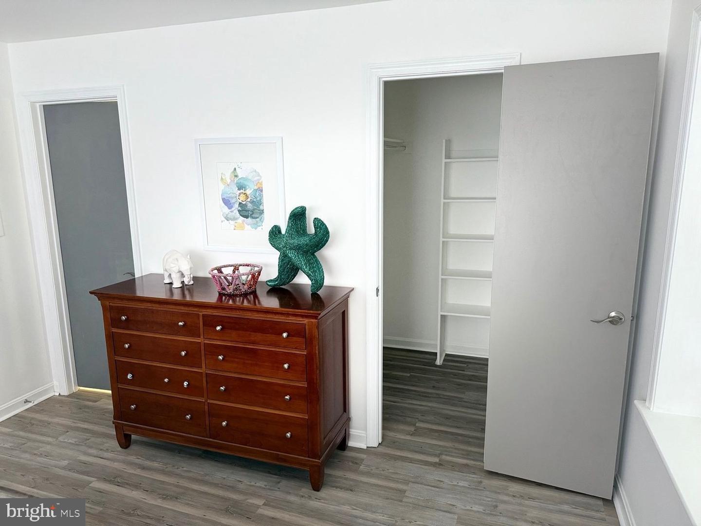 6903 VICTORIA DR #F, ALEXANDRIA, Virginia 22310, 2 Bedrooms Bedrooms, ,2 BathroomsBathrooms,Residential,For sale,6903 VICTORIA DR #F,VAFX2261982 MLS # VAFX2261982