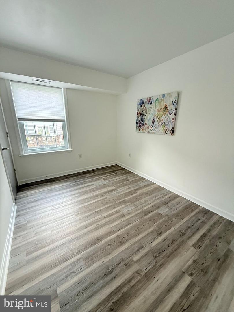 6903 VICTORIA DR #F, ALEXANDRIA, Virginia 22310, 2 Bedrooms Bedrooms, ,2 BathroomsBathrooms,Residential,For sale,6903 VICTORIA DR #F,VAFX2261982 MLS # VAFX2261982