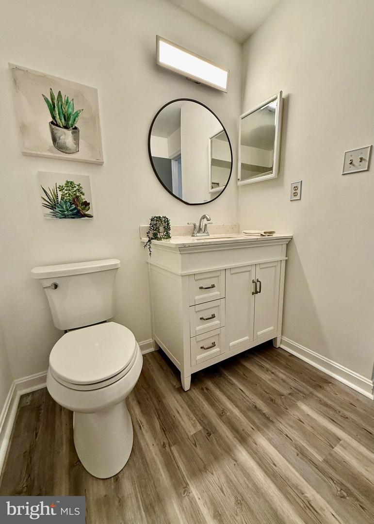 6903 VICTORIA DR #F, ALEXANDRIA, Virginia 22310, 2 Bedrooms Bedrooms, ,2 BathroomsBathrooms,Residential,For sale,6903 VICTORIA DR #F,VAFX2261982 MLS # VAFX2261982