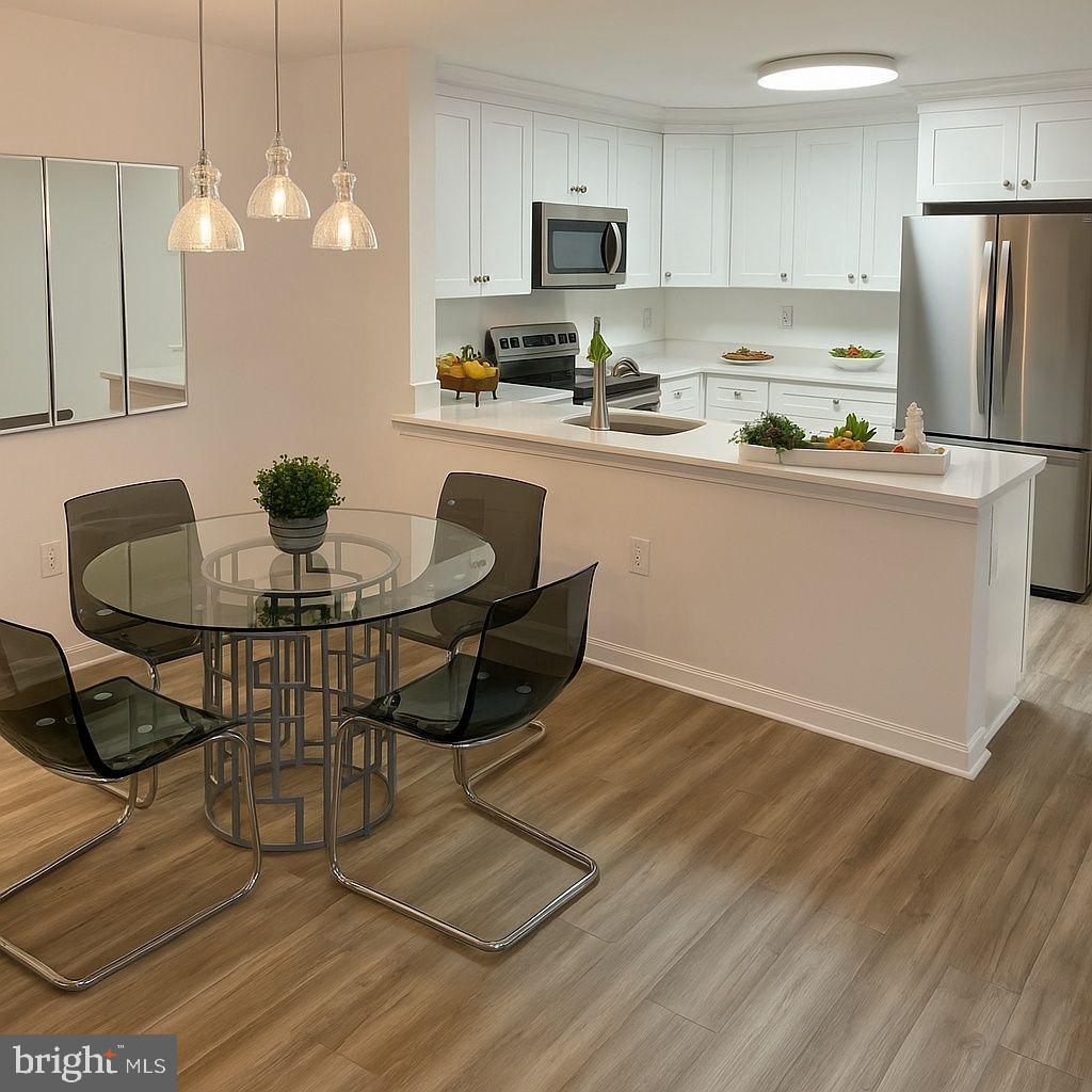 6903 VICTORIA DR #F, ALEXANDRIA, Virginia 22310, 2 Bedrooms Bedrooms, ,2 BathroomsBathrooms,Residential,For sale,6903 VICTORIA DR #F,VAFX2261982 MLS # VAFX2261982