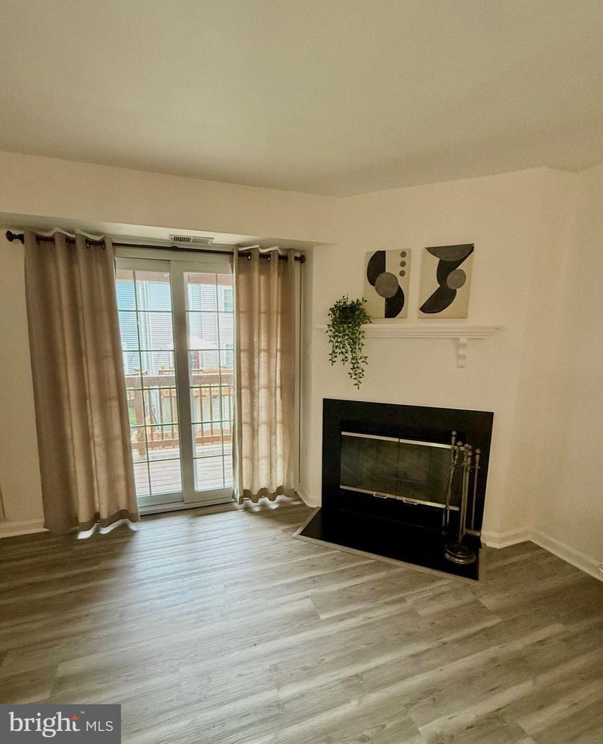 6903 VICTORIA DR #F, ALEXANDRIA, Virginia 22310, 2 Bedrooms Bedrooms, ,2 BathroomsBathrooms,Residential,For sale,6903 VICTORIA DR #F,VAFX2261982 MLS # VAFX2261982