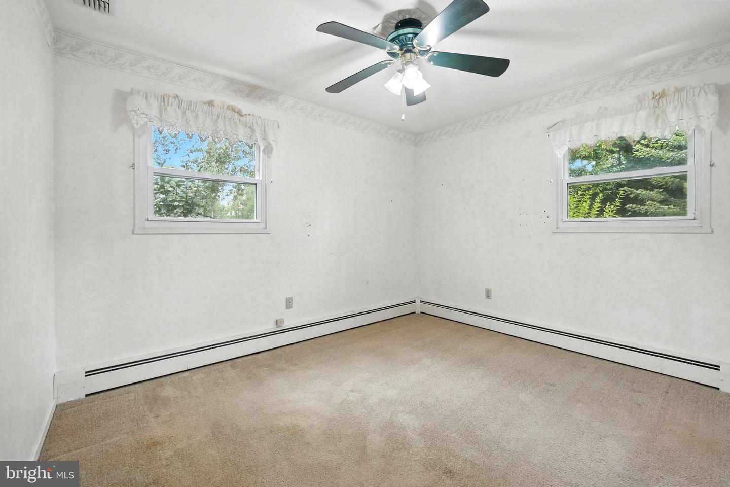 311 S 26TH ST, PURCELLVILLE, Virginia 20132, 3 Bedrooms Bedrooms, ,2 BathroomsBathrooms,Residential,For sale,311 S 26TH ST,VALO2104810 MLS # VALO2104810