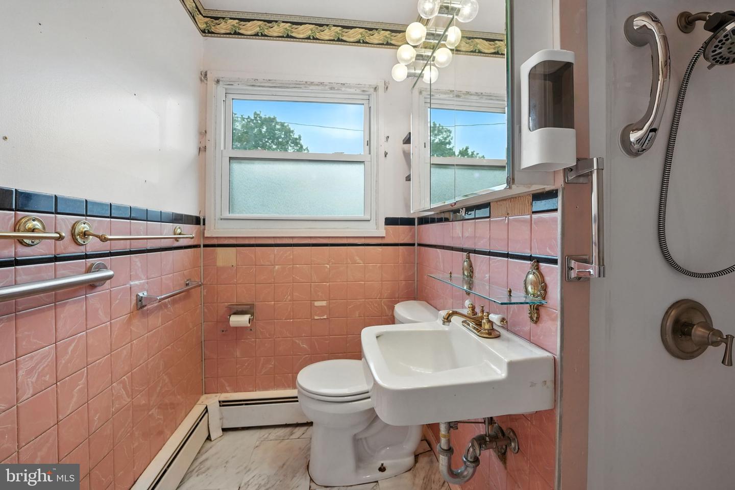 311 S 26TH ST, PURCELLVILLE, Virginia 20132, 3 Bedrooms Bedrooms, ,2 BathroomsBathrooms,Residential,For sale,311 S 26TH ST,VALO2104810 MLS # VALO2104810