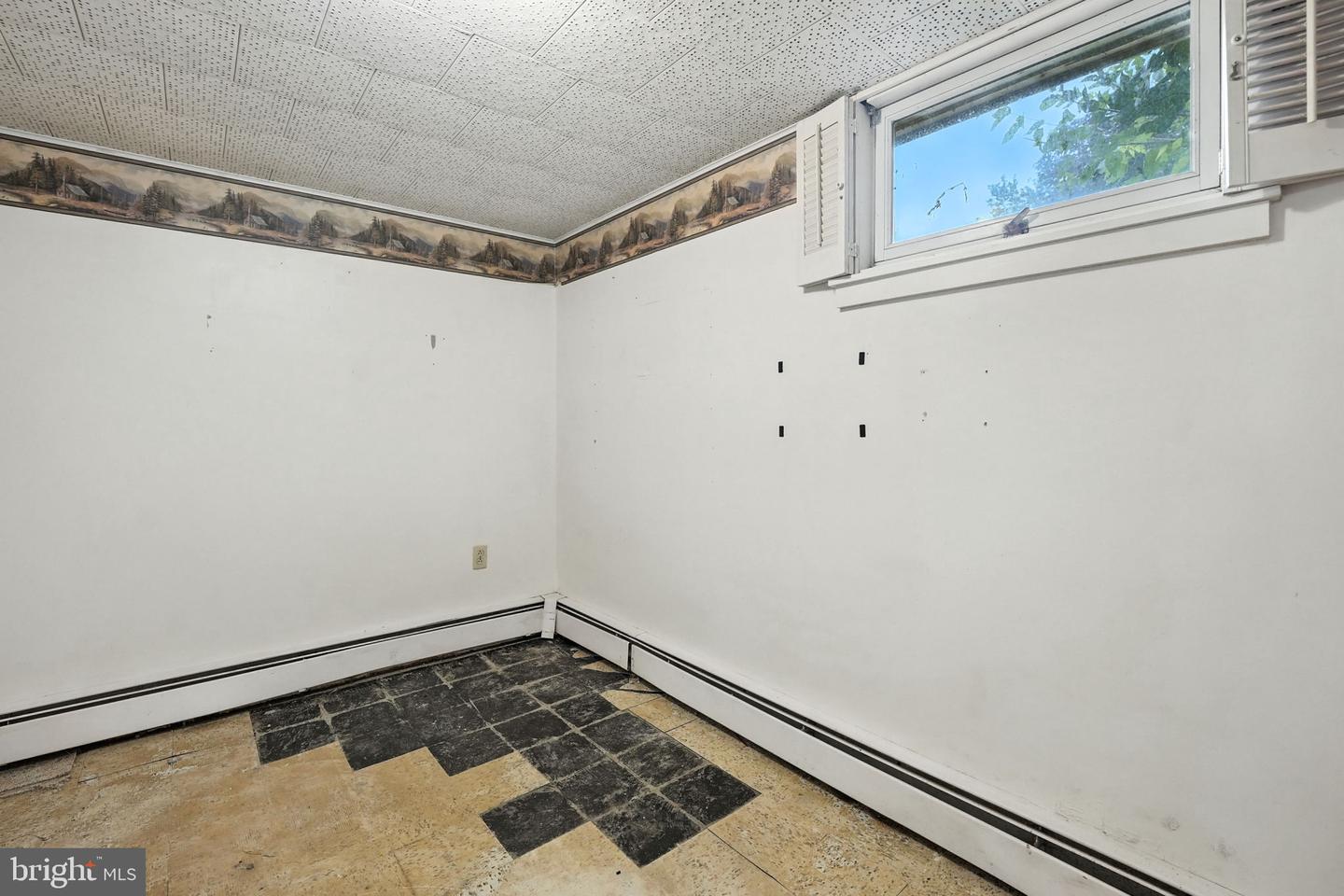311 S 26TH ST, PURCELLVILLE, Virginia 20132, 3 Bedrooms Bedrooms, ,2 BathroomsBathrooms,Residential,For sale,311 S 26TH ST,VALO2104810 MLS # VALO2104810