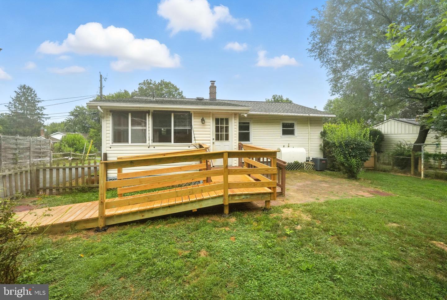 311 S 26TH ST, PURCELLVILLE, Virginia 20132, 3 Bedrooms Bedrooms, ,2 BathroomsBathrooms,Residential,For sale,311 S 26TH ST,VALO2104810 MLS # VALO2104810