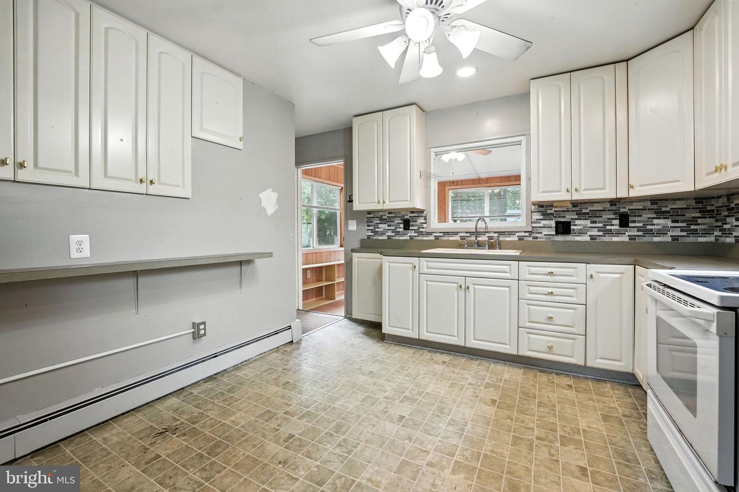 311 S 26TH ST, PURCELLVILLE, Virginia 20132, 3 Bedrooms Bedrooms, ,2 BathroomsBathrooms,Residential,For sale,311 S 26TH ST,VALO2104810 MLS # VALO2104810