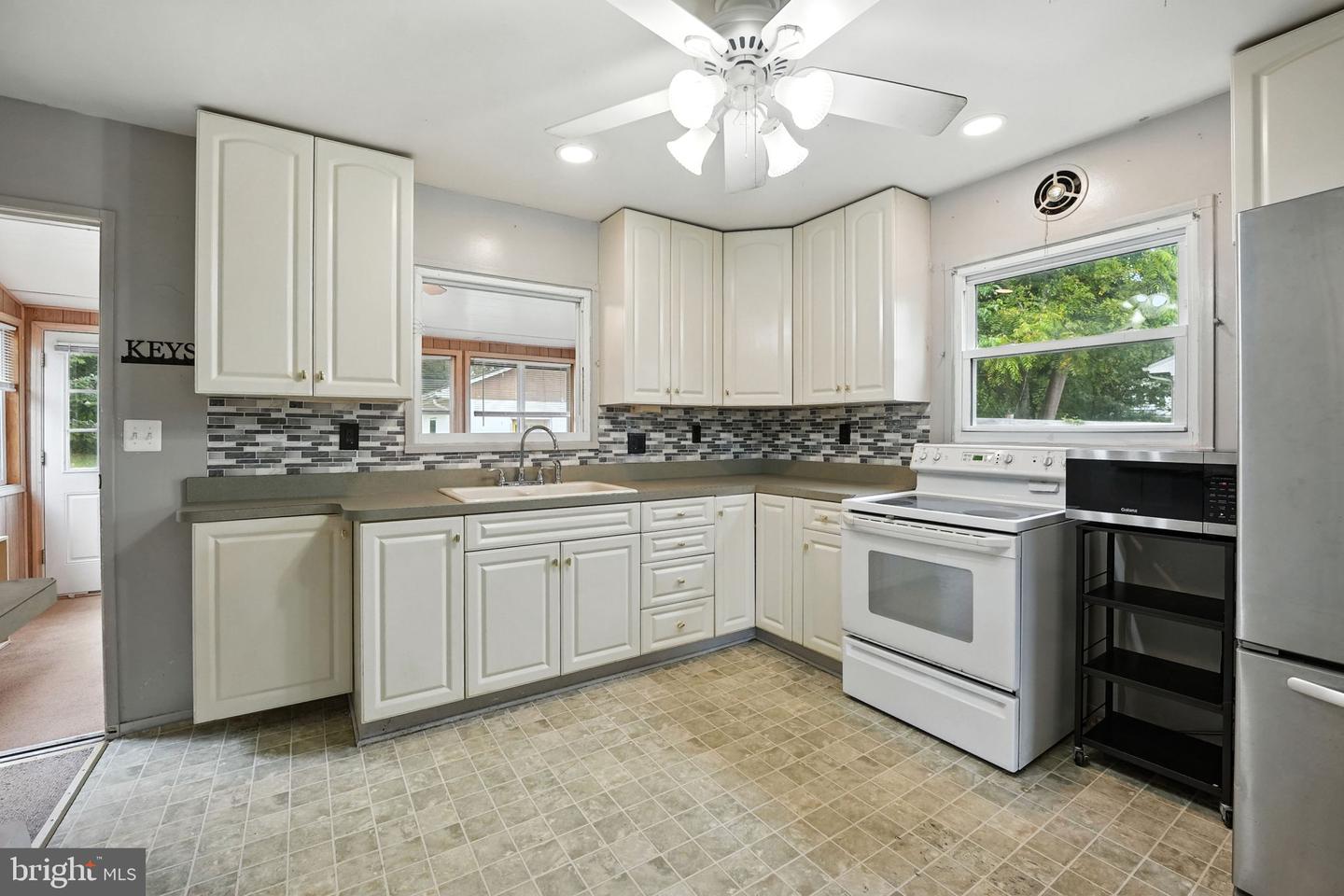 311 S 26TH ST, PURCELLVILLE, Virginia 20132, 3 Bedrooms Bedrooms, ,2 BathroomsBathrooms,Residential,For sale,311 S 26TH ST,VALO2104810 MLS # VALO2104810