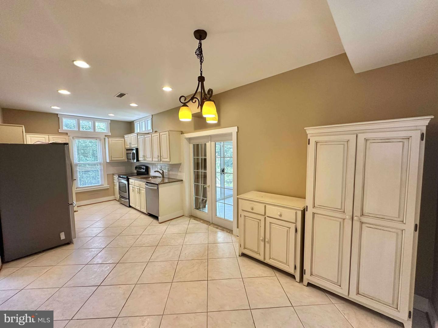 4709 7TH ST S, ARLINGTON, Virginia 22204, 3 Bedrooms Bedrooms, ,2 BathroomsBathrooms,Residential,For sale,4709 7TH ST S,VAAR2062426 MLS # VAAR2062426